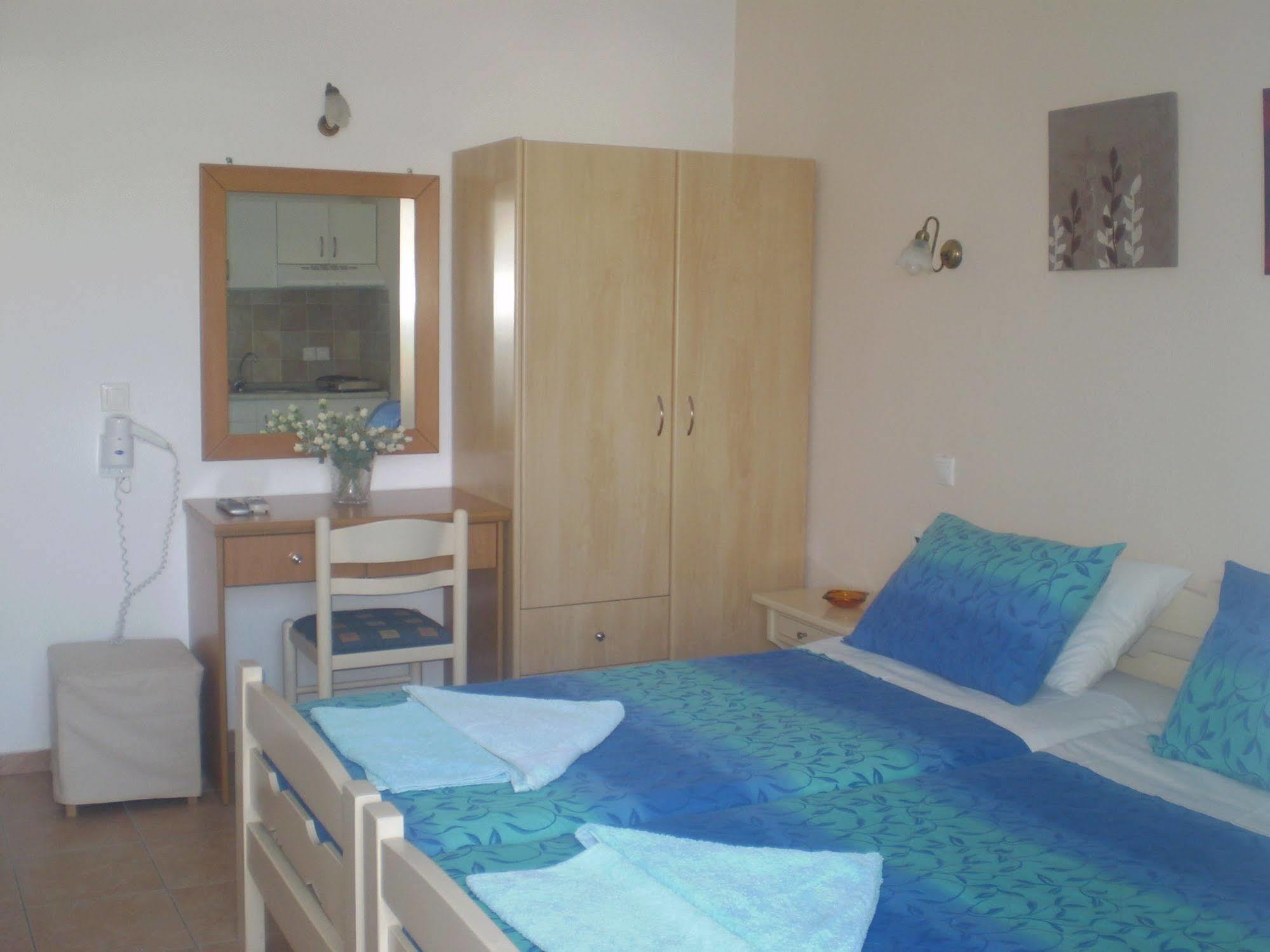 Galini Pension Chora  Luaran gambar