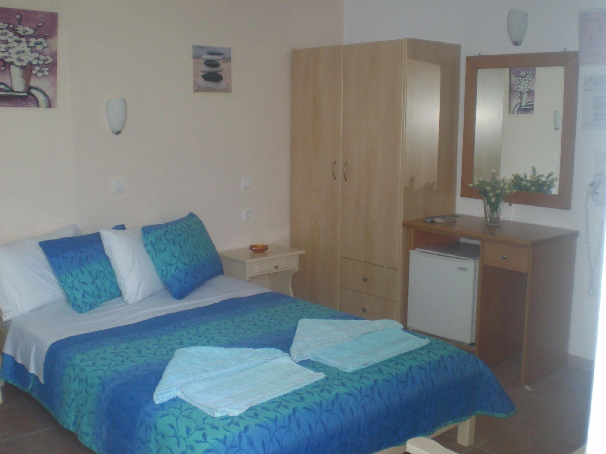 Galini Pension Chora  Luaran gambar
