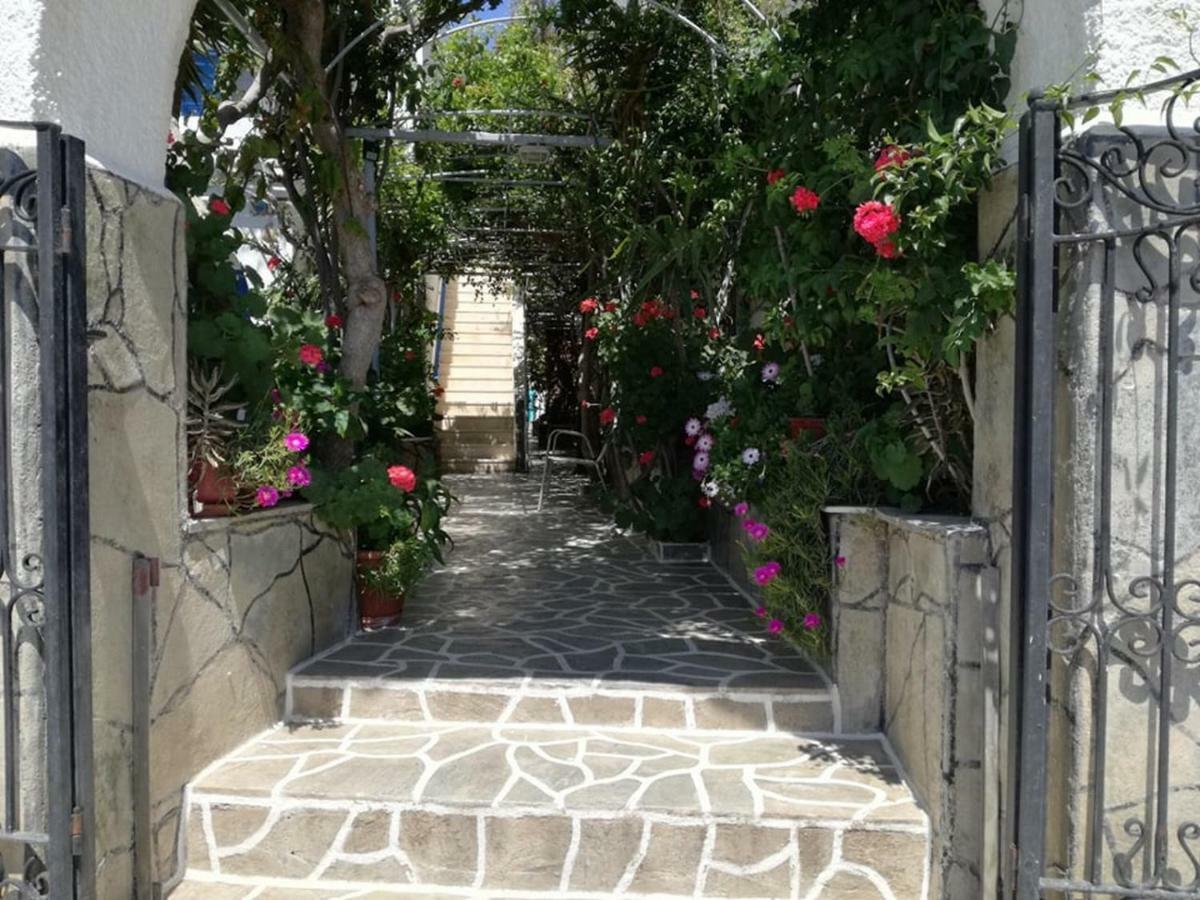 Galini Pension Chora  Luaran gambar